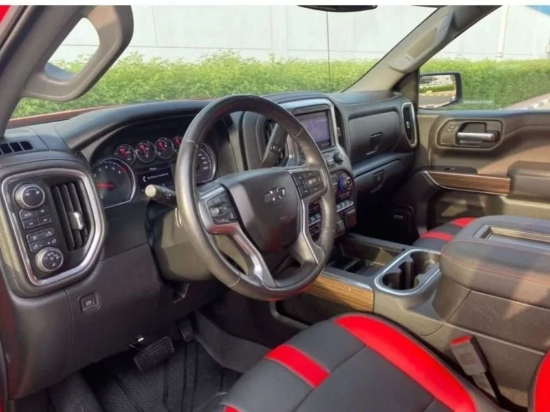 2021 Chevrolet Silverado Trail Boss Edition 5.3 L 8 Cylinders Engine Red Black Truck