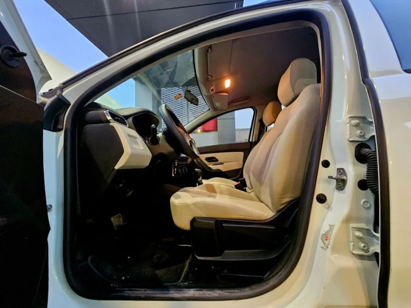 2021 Renault Duster 4WD 2.0 Liter 4 Cylinder Petrol Engine White Beige SUV