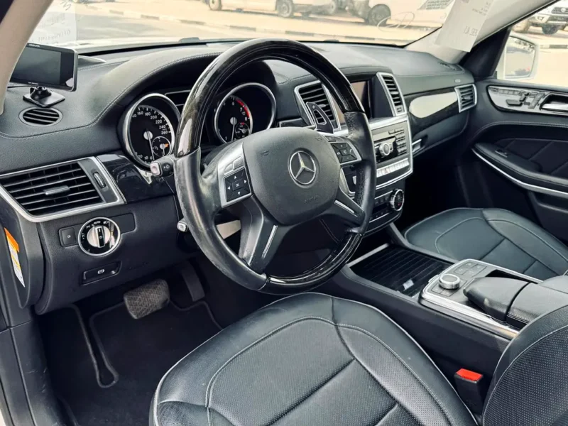 2014 Mercedes-Benz GL-Class GL 550 4Matic 8 Cylinder Engine White Black SUV