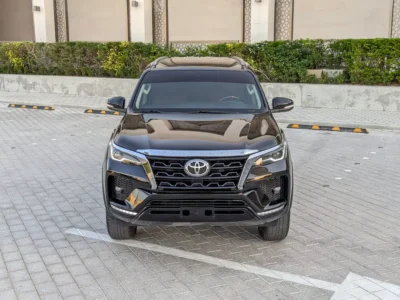 2017 Toyota Fortuner GXR 6 Cylinders Petrol Engine Black Brown SUV GCC Specs