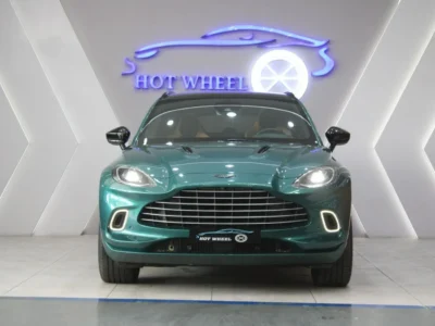 2022 Aston Martin DBX 550 4.0L twin-turbo V8 Engine Green Black SUV