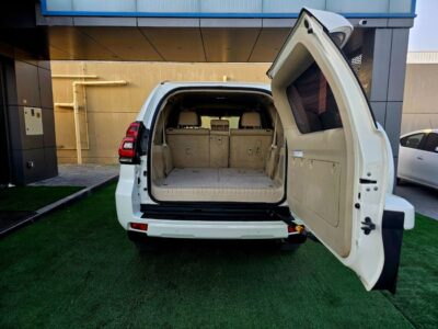 2019 Toyota Prado GXR V6 Engine 4.0 Liter 4WD White Beige SUV GCC