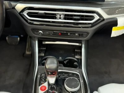 2022 BMW M4 Competition XDrive 3.0L M TwinPower Turbo inline 6-cylinder Black White