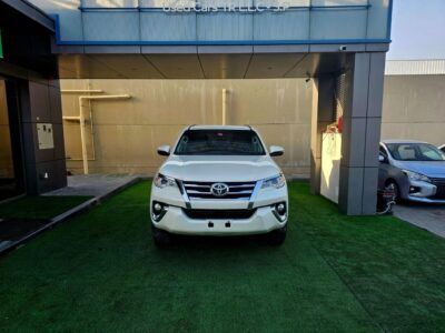 2020 Toyota Fortuner 2.7L EXR FORTUNER V4 4WD White Tan SUV GCC Specs