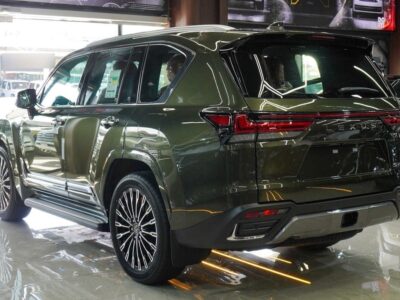2025 Lexus LX 700h 3.5L V6 4-Seater VIP Green Orange SUV Hybrid GCC Specs