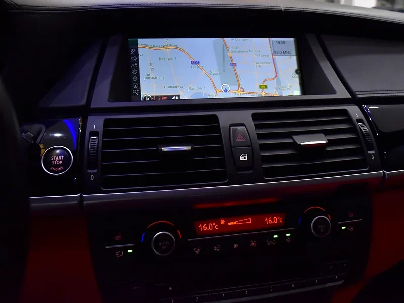 2013 BMW X6 X6M 8 Cylinder Petrol Engine Blue Red SUV GCC Specs
