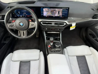2022 BMW M4 Competition XDrive 3.0L M TwinPower Turbo inline 6-cylinder Black White