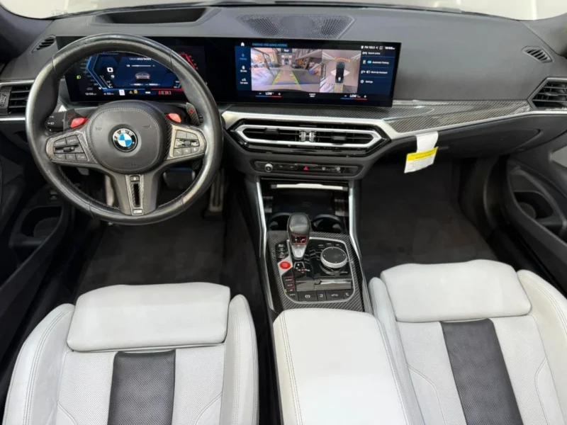 2022 BMW M4 Competition XDrive 3.0L M TwinPower Turbo inline 6-cylinder Black White