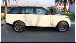2024 Land Rover Range Rover 3.0L Turbocharged inline-6 Engine White Beige SUV