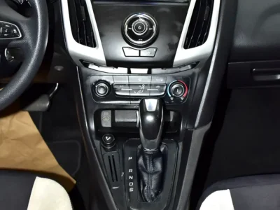 2017 Ford Focus S 4 Cylinder Petrol Engine Brown Black Hatchback GCC Specs