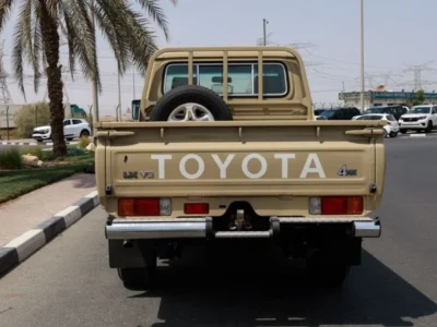 2022 Toyota Land Cruiser Pickup 4.0 LX 6 Cylinder Petrol Engine Beige Brown GCC