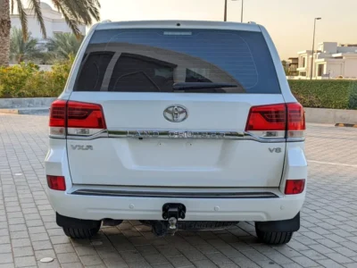 2008 Toyota Land Cruiser VXR TOP 8 Cylinders Petrol Engine White Red SUV