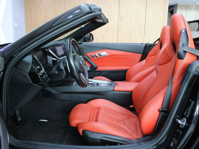 2022 BMW Z4 Sdrive 30i 2.0-liter turbocharged V4 Black Red Convertible GCC