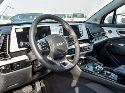 2024 Kia Sportage 4 Cylinder Petrol Engine Silver Black SUV Automatic
