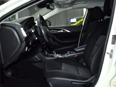 2018 Infiniti Q30 Comfort 4 Cylinder Petrol Engine White Black Hatchback GCC