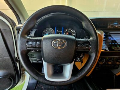 2020 Toyota Fortuner 2.7L EXR FORTUNER V4 4WD White Tan SUV GCC Specs