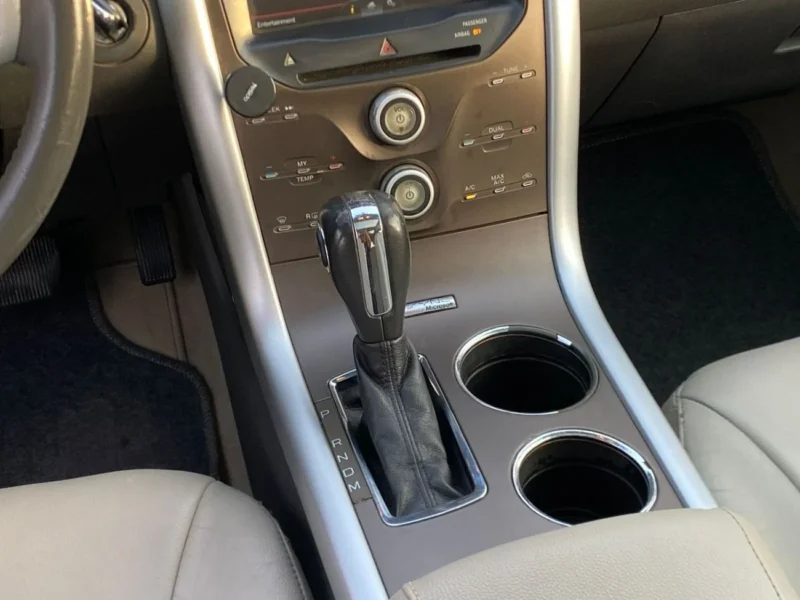 2011 Ford Edge SEL 6 Cylinder Petrol Engine Blue White SUV GCC Specs