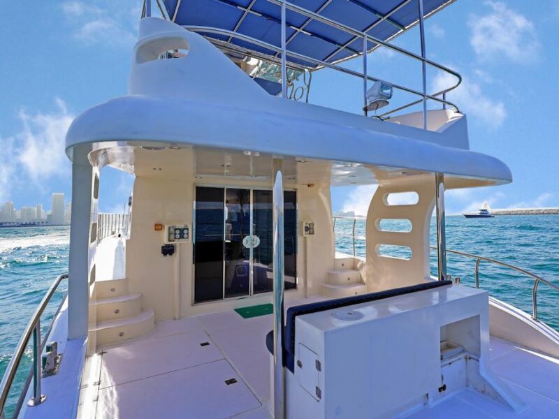 For Rent Yacht Charters in Dubai UAE