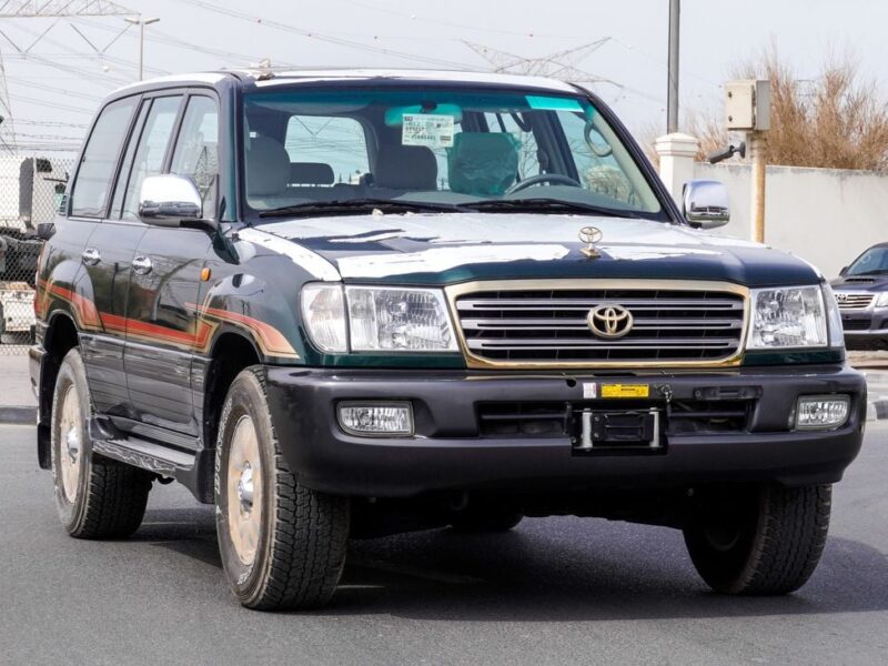 2004 Toyota Land Cruiser GXR 4.5 L V6 Engine Green Beige SUV GCC