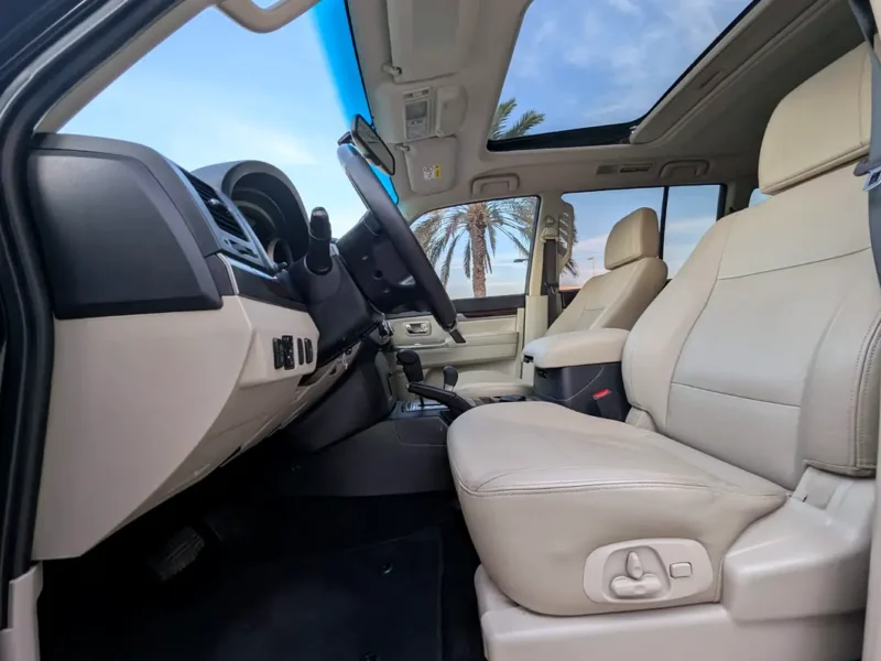 2018 Mitsubishi Pajero GLS Top 6 Cylinders Petrol Engine Black Beige SUV GCC