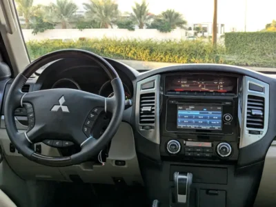 2018 Mitsubishi Pajero GLS Top 6 Cylinders Petrol Engine Black Beige SUV GCC