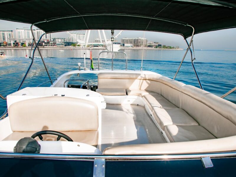 Yacht Charter Available in Dubai UAE