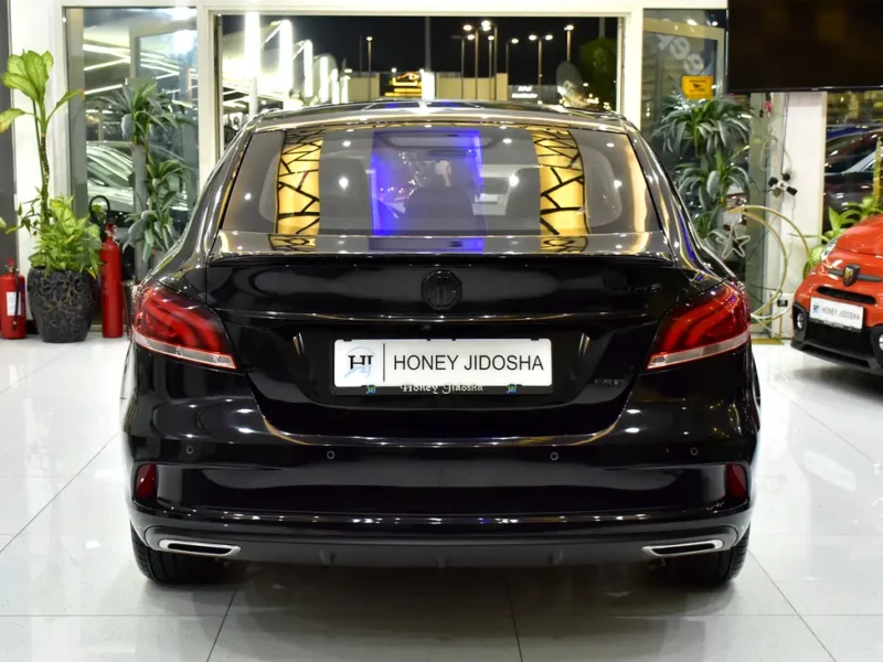 2022 MG MG6 Trophy 4 Cylinder Petrol Engine Black Red Sedan GCC Specs