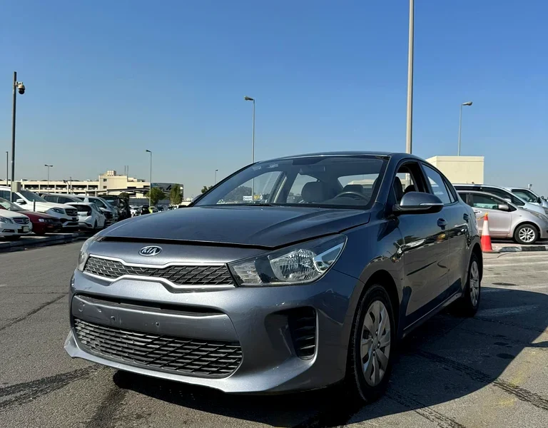2018 Kia Rio Other 4 Cylinder Petrol Engine Grey Sedan GCC Specs