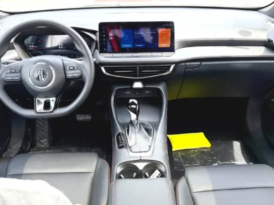 2025 MG MG5 Luxury 4 Cylinder Petrol Engine White Black Sedan