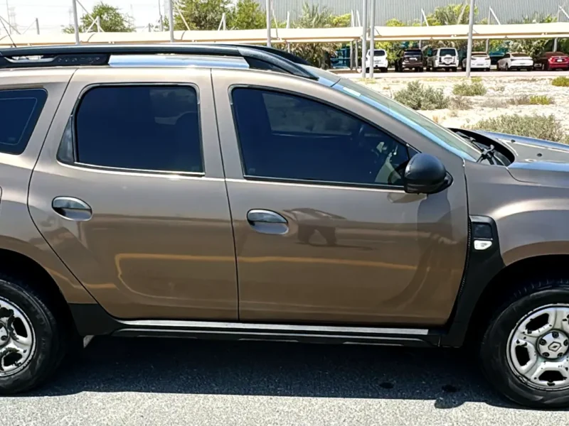 2022 Renault Duster LE 4 Cylinder Petrol Engine Brown Beige SUV GCC Specs