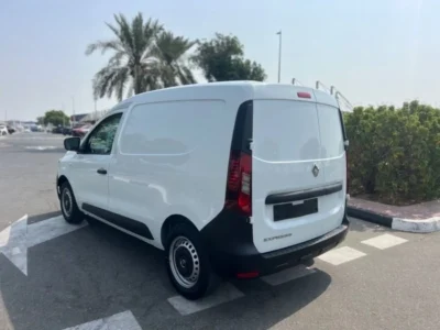 2025 Renault Express 1.6 Liter 4 Cylinder Petrol Engine White Black Van