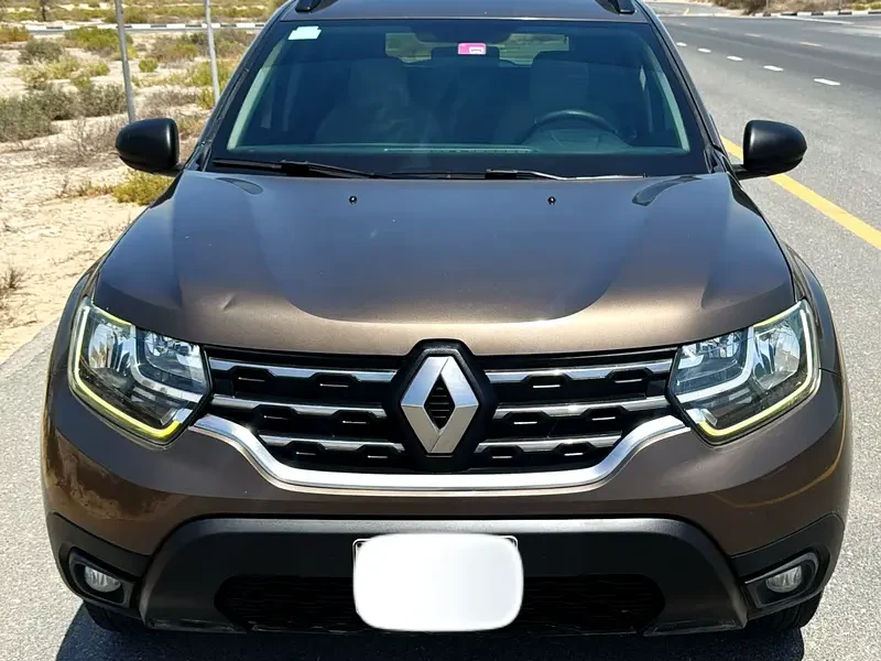 2019 Renault Duster LE 4 Cylinder Petrol Engine Brown Beige SUV GCC Specs
