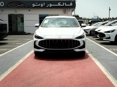 2025 MG MG5 Luxury 4 Cylinder Petrol Engine White Black Sedan