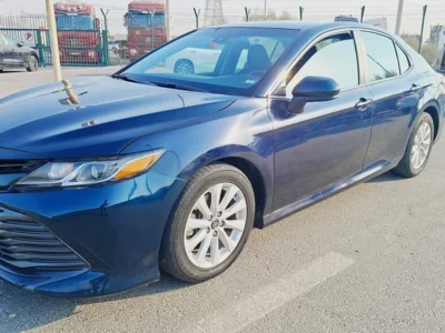 2018 Toyota Camry LE 4 Cylinder Petrol Engine Blue Grey Sedan
