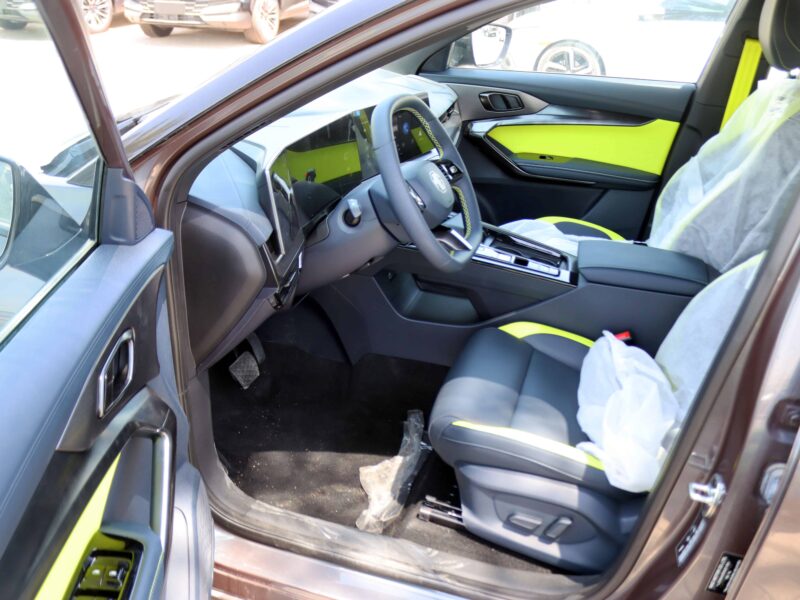 2024 MG One 1.5 Liter 4 Cylinder Engine FWD Bronze Black SUV Petrol