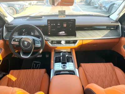 2025 GWM Tank 500 SIGNATURE 4 Cylinder Hybrid Engine Black Orange SUV