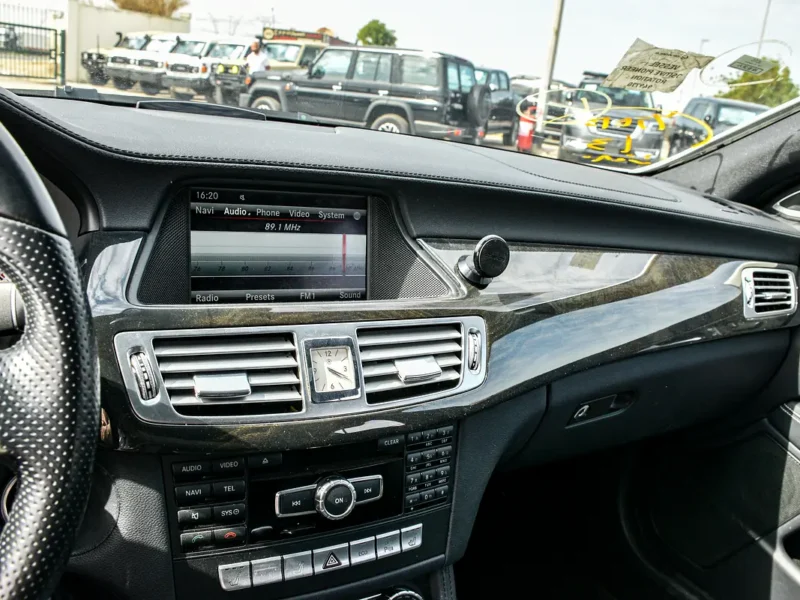 2013 Mercedes-Benz CLS-Class CLS 550 8 Cylinder Petrol Engine White Black Wagon