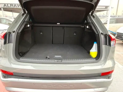2024 Audi Q4 e-tron 40 Electric Car Grey Black SUV 450 - 550 KM Range