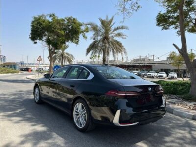 2024 BMW 520I 2.0 Litres 4 Cylinders Petrol Engine Black Tan Sedan