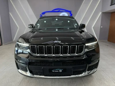 2025 Jeep Grand Cherokee 4XE 2.0L Turbo I-4 PHEV Black SUV AWD