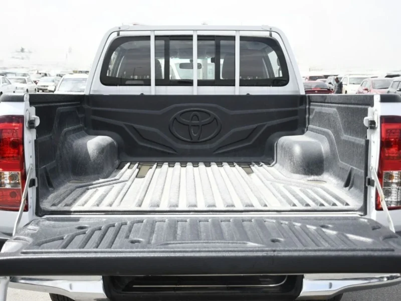 2025 Toyota Hilux 2.7 Liters 4 Cylinder Petrol Engine White Red Pick Up