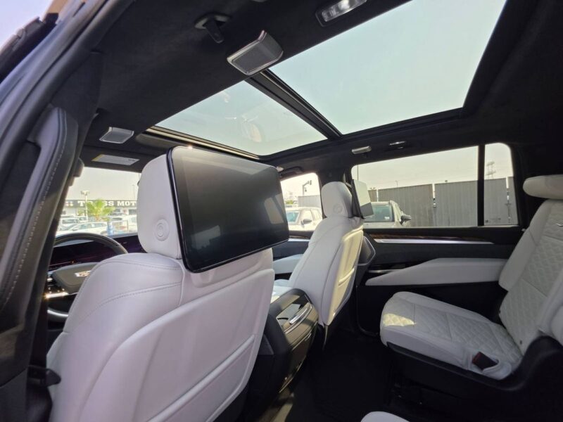 2025 CADILLAC ESCALADE ESV SPORT PLATINUM 6.2L V8 Black White SUV