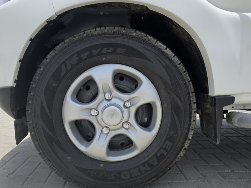 2025 Mahindra S6 Pickup 4x4 DC MT 2.2L 4 Cylinder Engine Diesel White Black