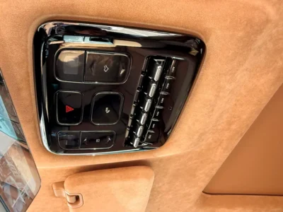 2025 DongFeng M-Hero 917 EREV 4 Cylinder Hybrid Engine Black Beige SUV