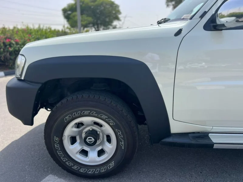 2023 Nissan Patrol Safari GL 4.8L 6 Cylinder Engine M/T White Grey SUV