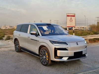 2025 BYD DENZA N9 e3 FLAGSHIP 2.0T Plug-in Hybrid 4 Cylinders Silver White SUV