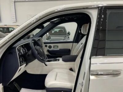 2024 Rolls Royce Cullinan 6.8-liter twin-turbocharged V12 White SUV