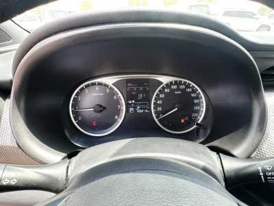 2020 Nissan Kicks Other 4 Cylinder Petrol Engine Grey Black SUV GCC Specs
