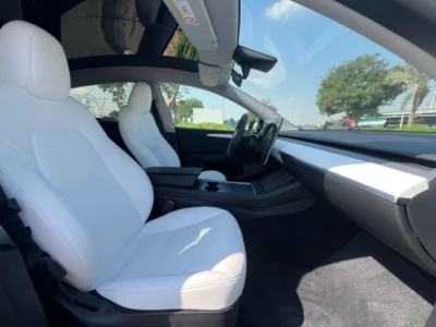 2023 Tesla Model Y Electric Vehicle Black White SUV GCC Specs 4WD