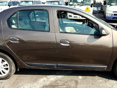 2020 Renault Symbol LE 4 Cylinder Petrol Engine Brown Beige Sedan GCC Specs